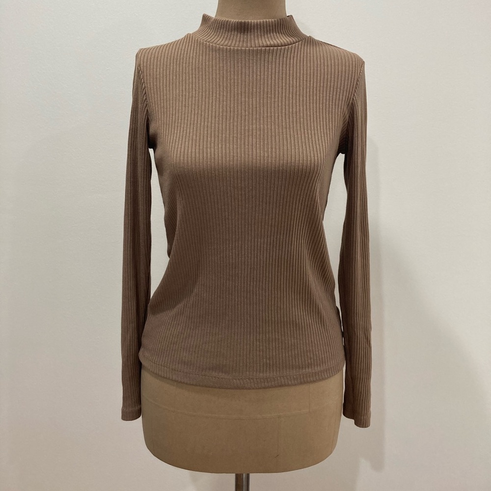Uniqlo sweater